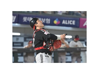 LG 타선 침묵에 본헤드 플레이까지 경기 끝나자 팬들 분노