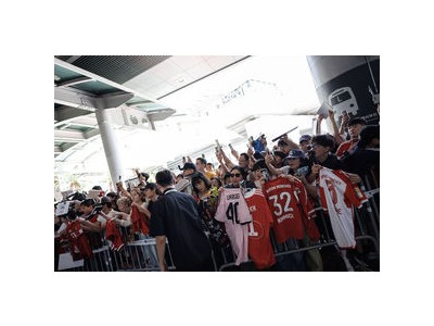 바이에른 뮌헨 한국 방문 김민재와 스타들 보기 위해 공항 붐벼