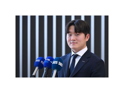 신인왕 김택연 프로 첫발 내딛는 후배들에 진심 조언