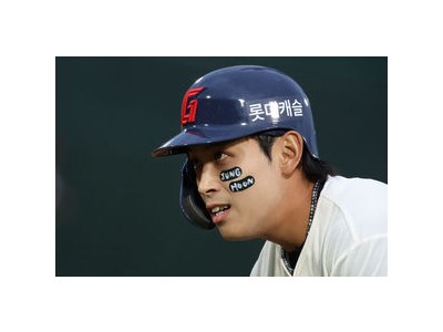 롯데 이대호 추모 유니폼 착용 금지 논란