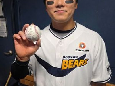 윤준호 데뷔 첫 홈런 터뜨려