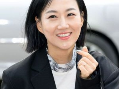장윤정 네고왕 MC로 출연해 재력 뽐내는 듯